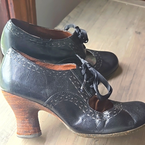 Naya Jada Lace-up Flamenco Mary Jane Block Heel Pump US 6.5 - Picture 1 of 8